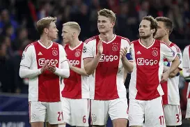 阿贾克斯发布备战花絮,集结日官宣签约,欧篮联任务艰巨,球队文化再被提及(阿贾克斯球队官网) 阿贾克斯发布备战花絮,集结日官宣签约,欧篮联任务艰巨,球队文化再被提及(阿贾克斯球队官网)