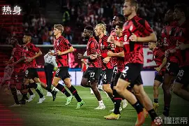 关于里程碑夜AC米兰绝杀压哨利物浦队长鼓劲备战国王杯，尤文图斯国际比赛日豪取连胜瞬间刷屏的信息