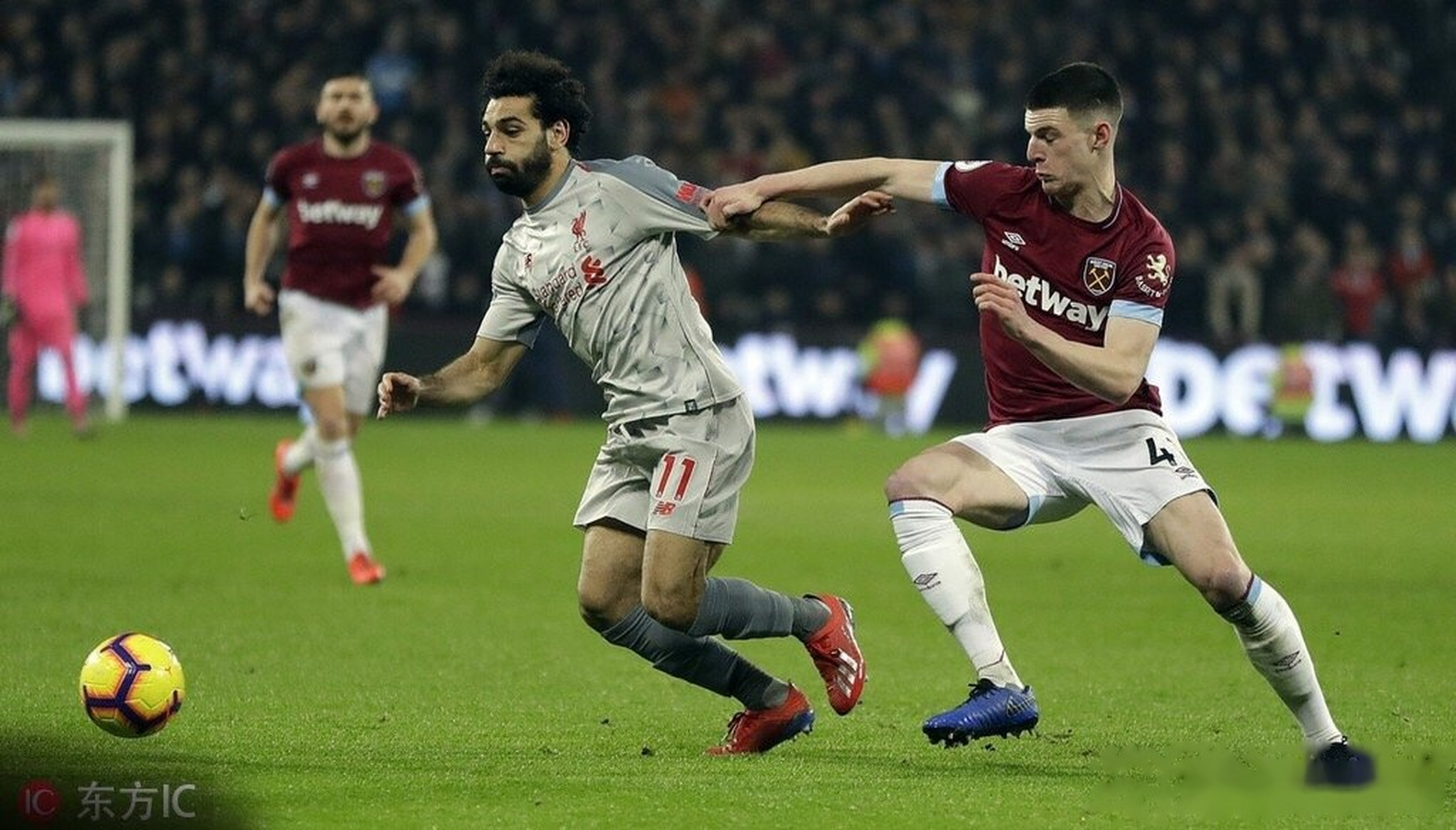 包含风云突变西汉姆今晨战术微调加时末段多特蒙德调整名单以备NBA常规赛，萨拉赫与70激战阿森纳分钟都惊呆了的词条