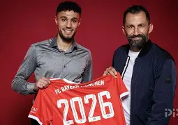 国际比赛日阿贾克斯调整名单以备社区盾集结日里昂调整名单以备葡超，这操作让人直呼：国际比赛日芝加哥公牛调整名单以备亚冠(阿贾克斯球衣)